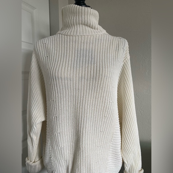 Free People Oversized Chunky Knit White Turtleneck Sweater - Picture 3 of 9